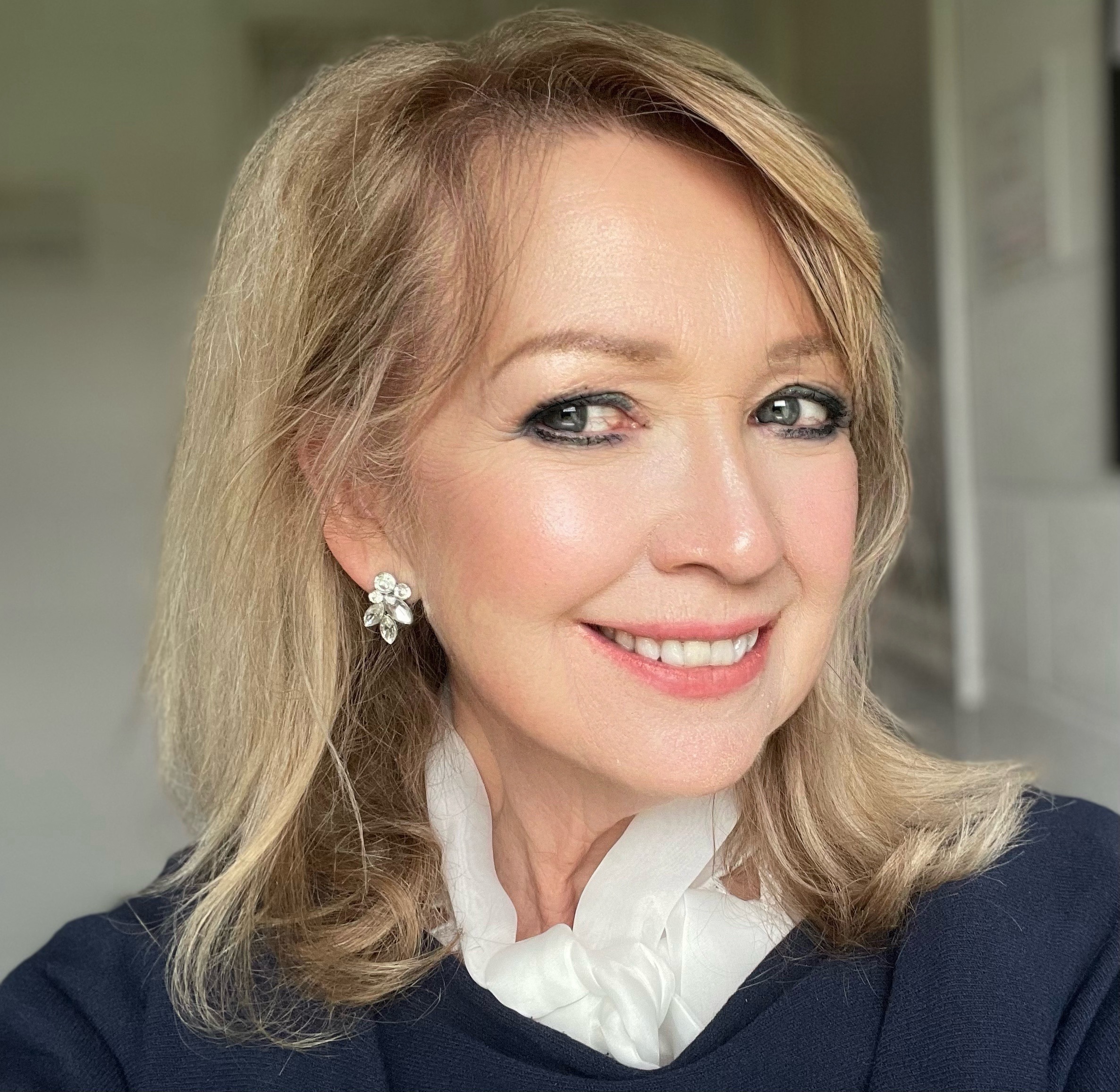 Elaine Nicholson MBE Accredited body psychotherapist, Autism specialist counsellor Northamptonshire, neurodiverse therapy pioneer, Action for Neurodiversity founder, Elaine Nicholson MBE